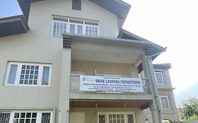 Snow Leopard Lodge